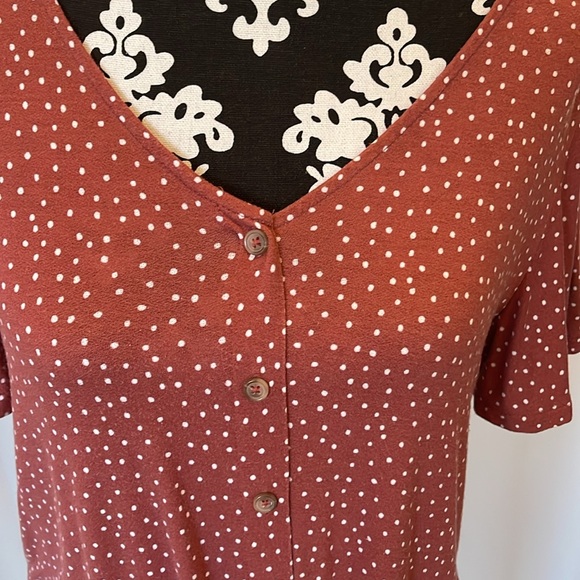 Knot front flutter sleeve blouse - Picture 5 of 9